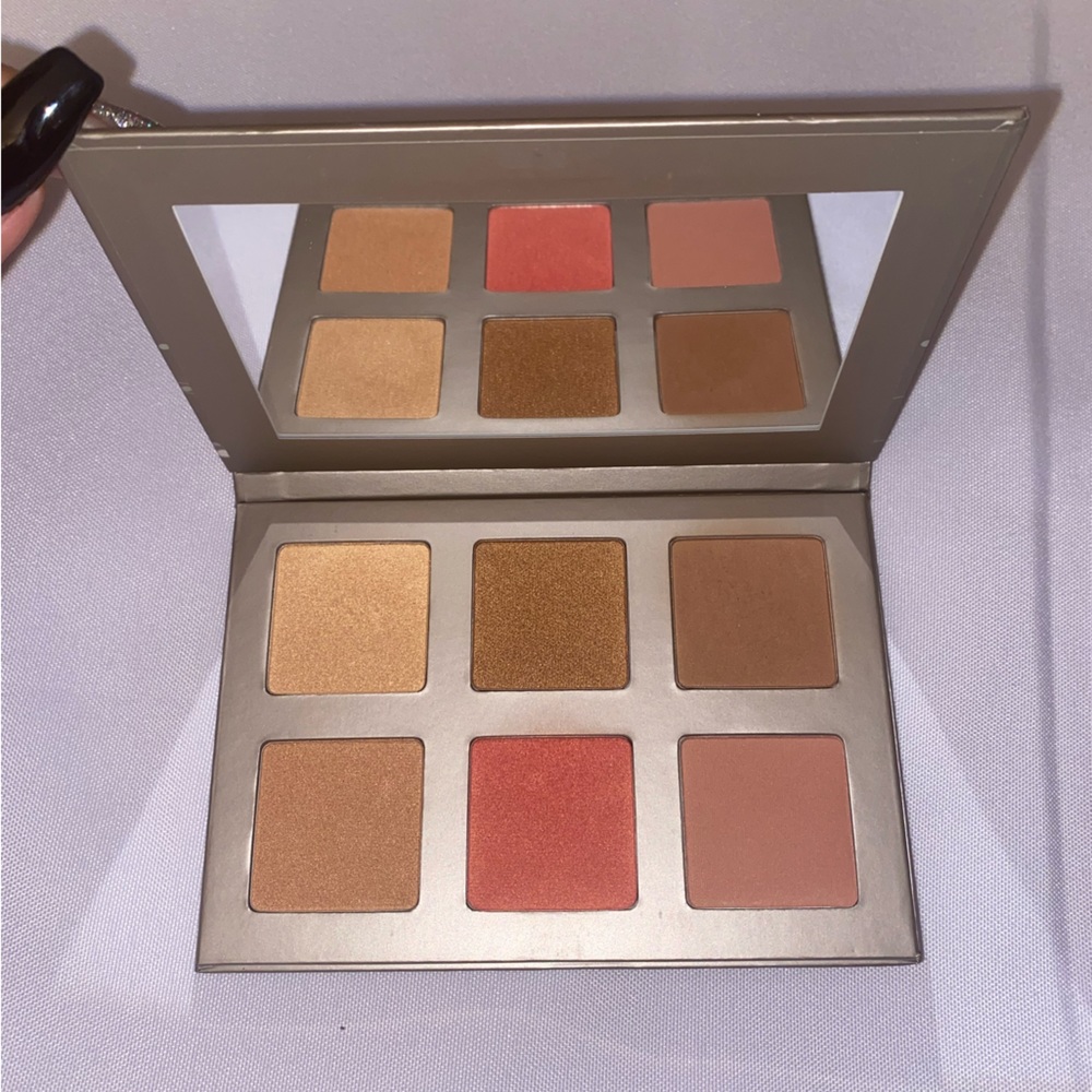 Blaze Chaser Face Palette